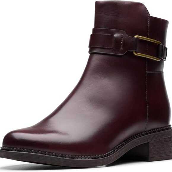 Clarks Burgundy Leather Ankle Boot Size 9.5 Wide - Picture 1 of 3